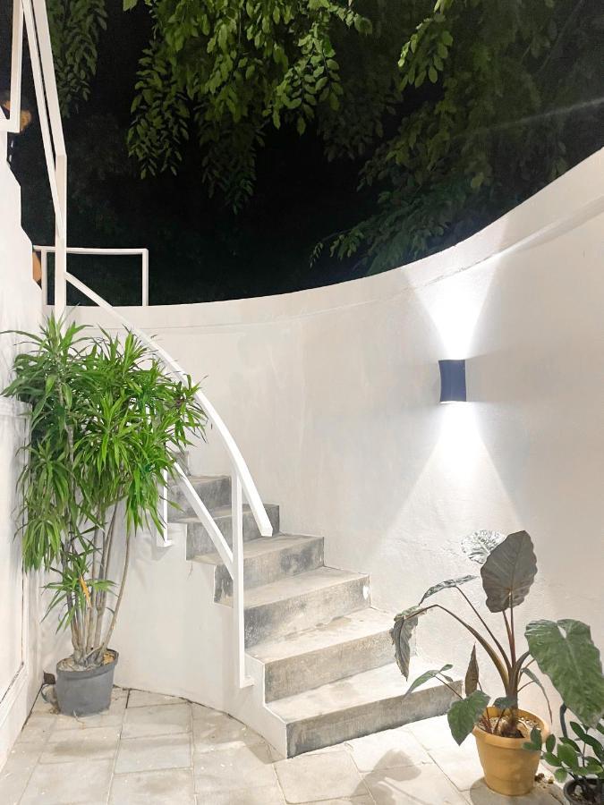 Moodhu Surf House Hotel Himmafushi Buitenkant foto