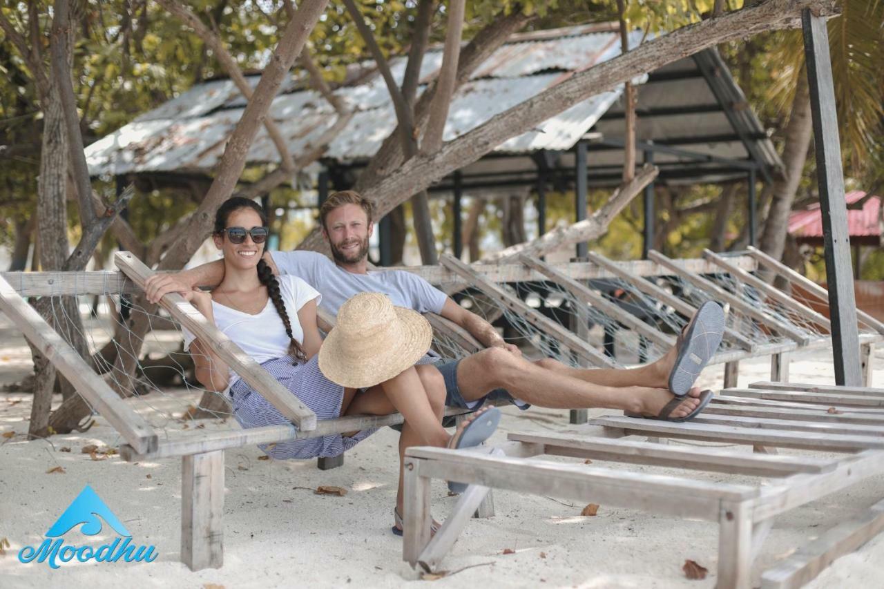Moodhu Surf House Hotel Himmafushi Buitenkant foto