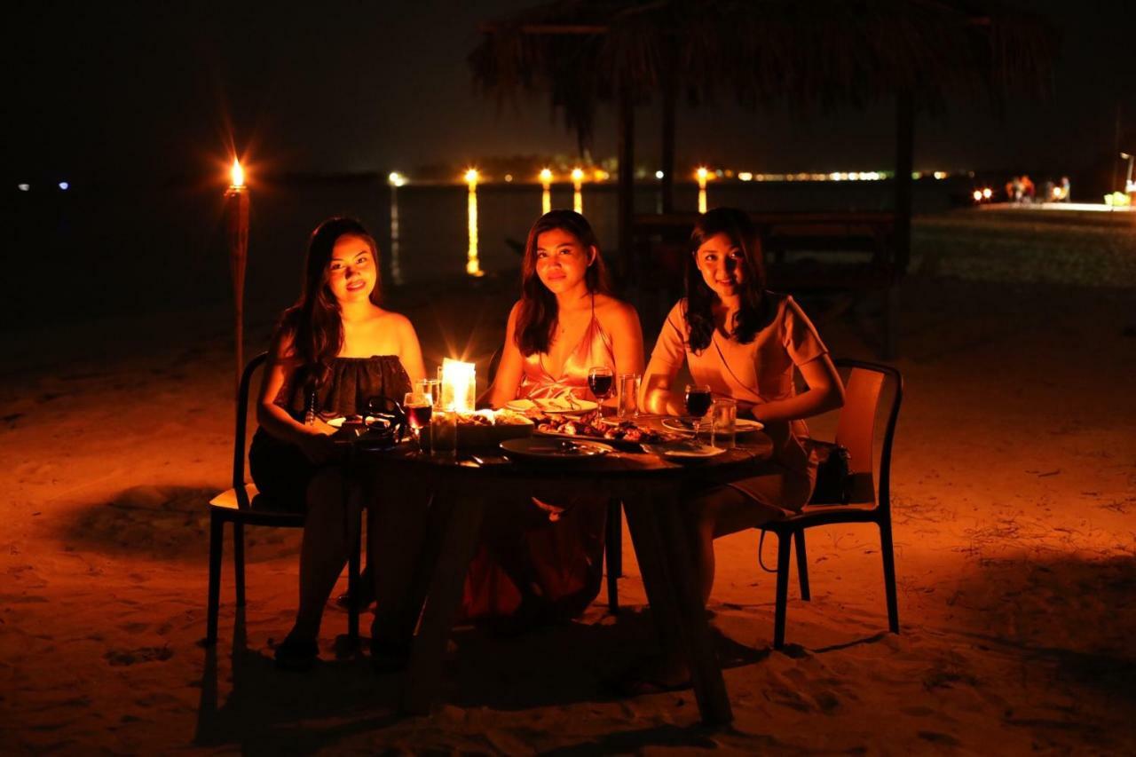 Moodhu Surf House Hotel Himmafushi Buitenkant foto
