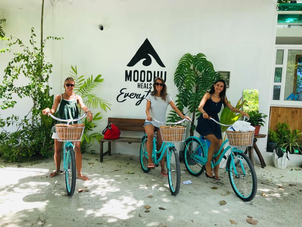 Moodhu Surf House Hotel Himmafushi Buitenkant foto